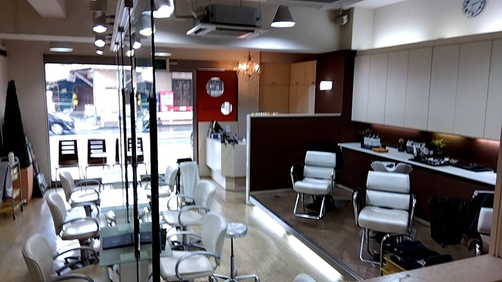 京成本線【京成佐倉】駅徒歩１分！駅近好立地１階路面、美容室居抜き物件