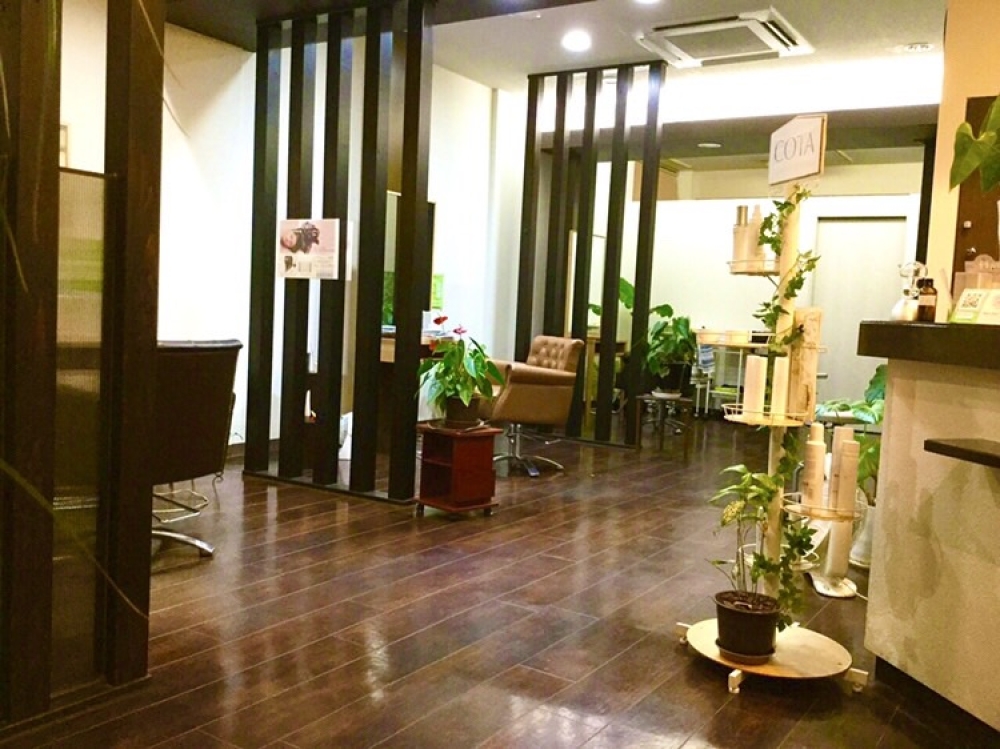 JR東海道本線【岡崎】駅徒歩１０分！１階路面、好立地！美容室居抜き物件