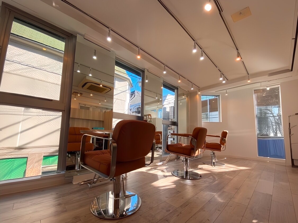 小田急線【千歳船橋】駅徒歩１分！美装、好立地！美容室居抜き物件