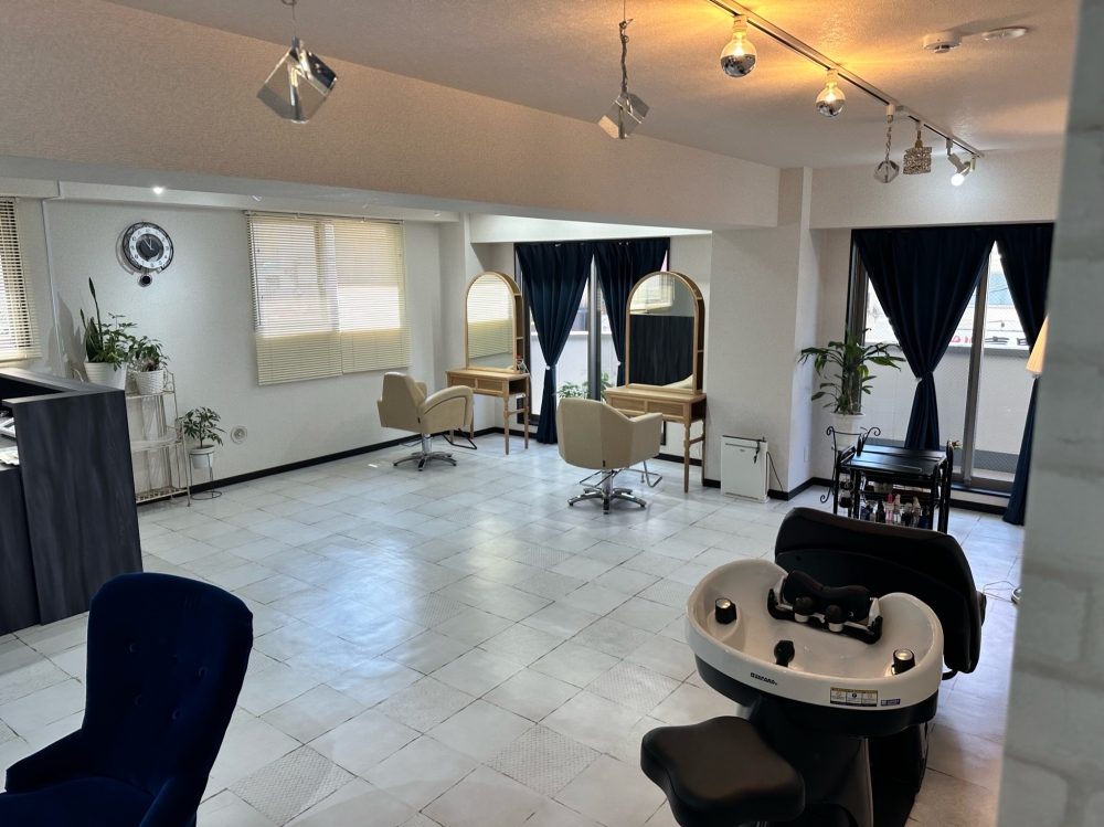 JR常磐線【亀有】駅徒歩２分！好立地美装！美容室居抜き物件