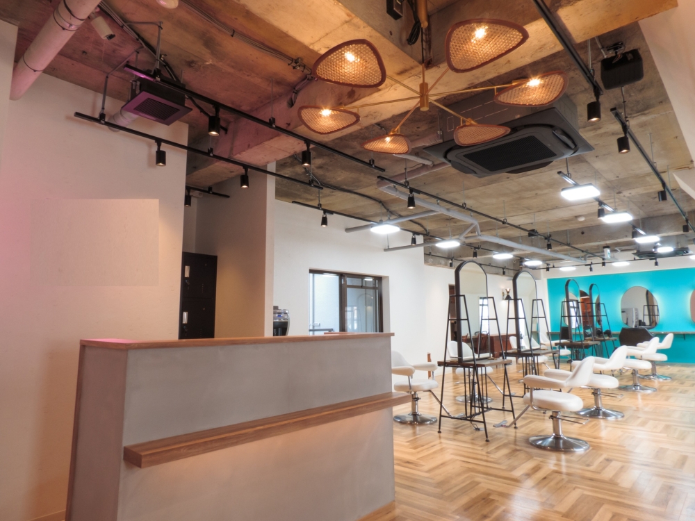 JR中央線【八王子】駅徒歩３分！駅近美装、美容室居抜き物件