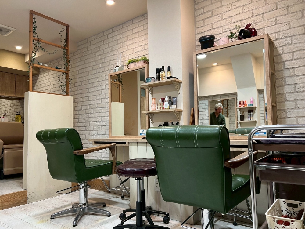 東京メトロ各線【銀座】駅徒歩１分！好立地、美容室居抜き物件