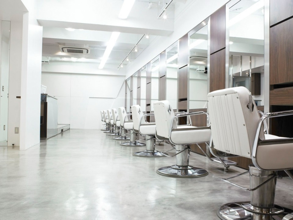 JR山手線【原宿】駅徒歩４分！１階路面、美容室居抜き物件